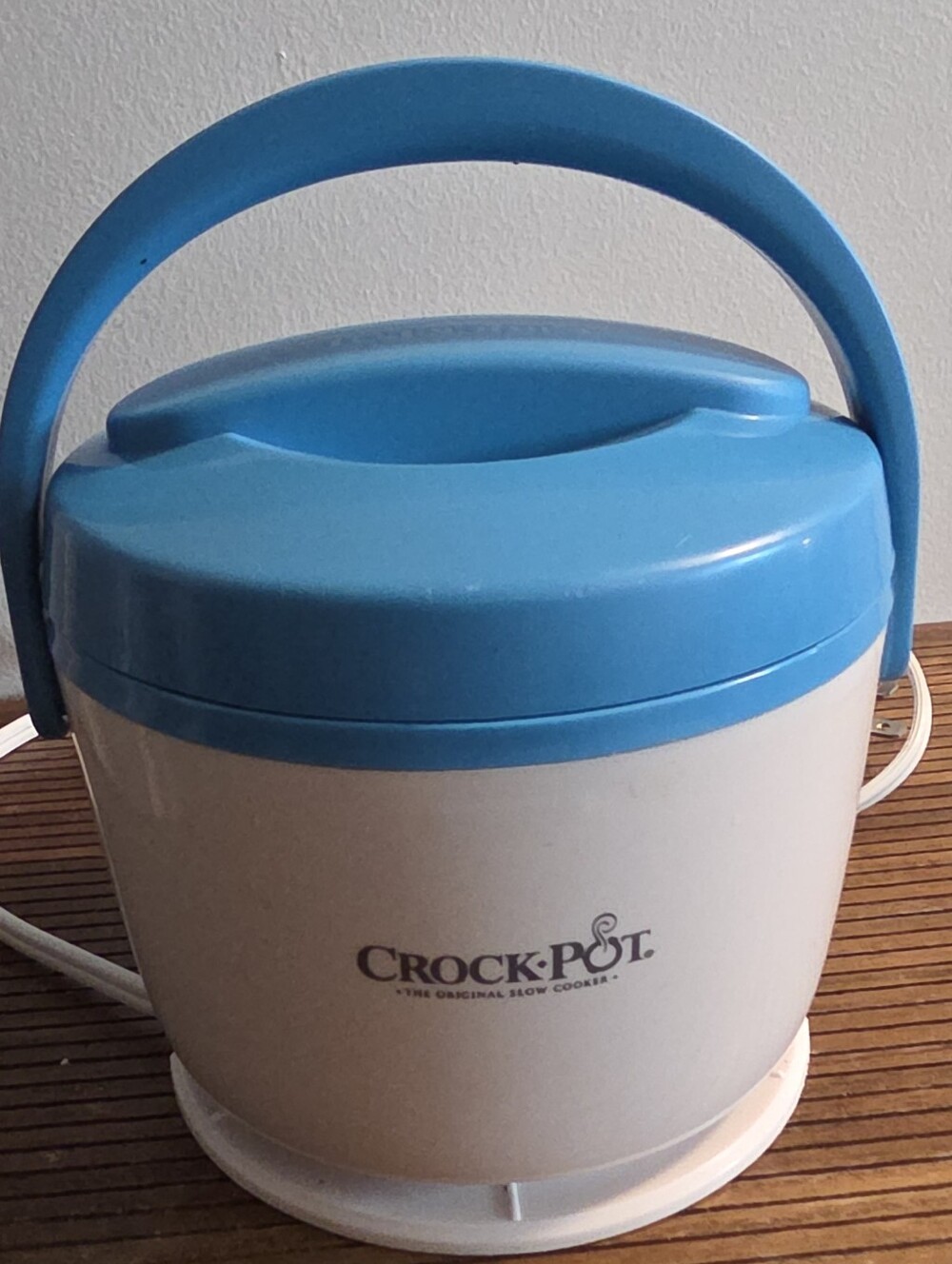 ​Crock-Pot Food Warmer Personal Portable Heated Lunch Box Blue White